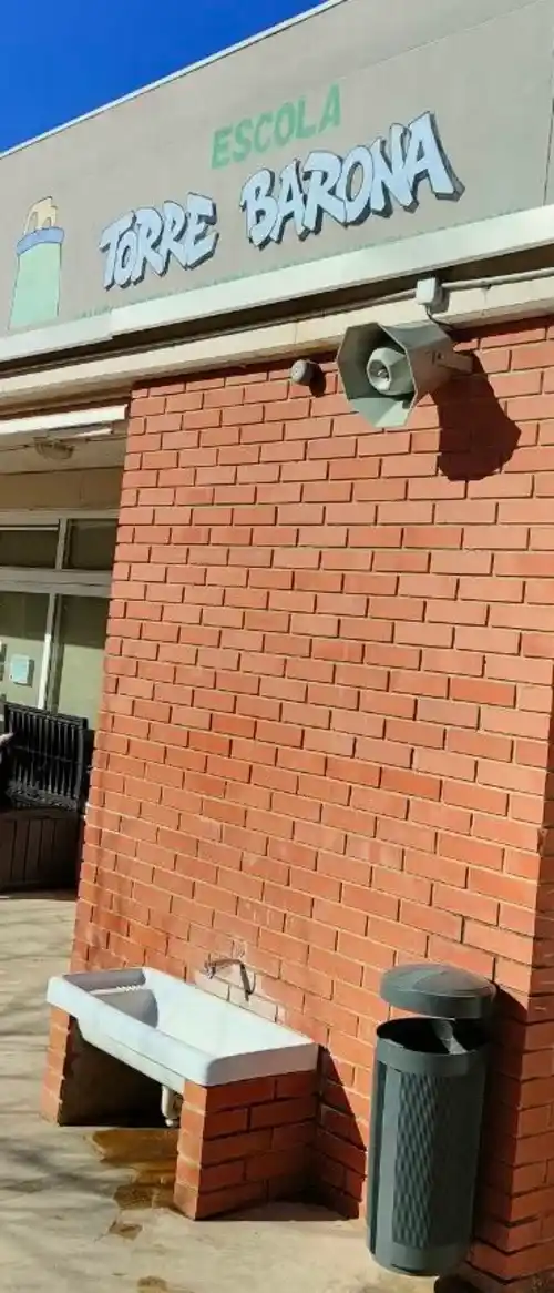 Altavoz escuela Torre Barona